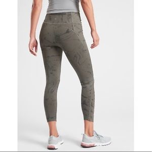 Athleta velocity marble 7/8 leggings